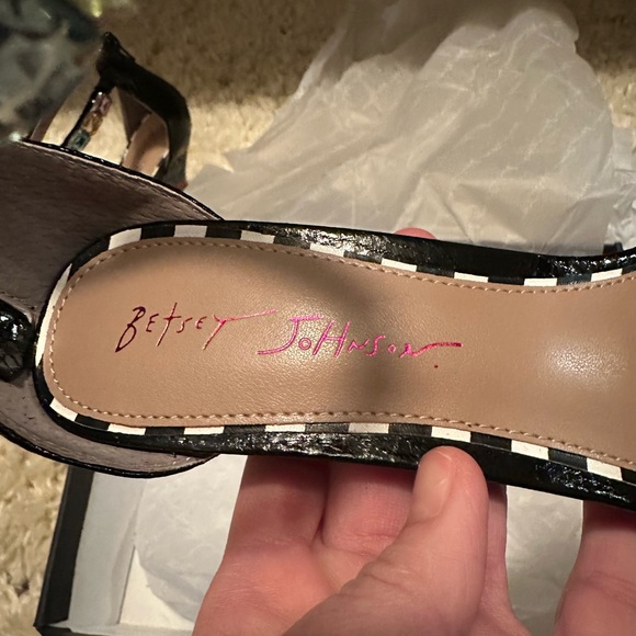 Betsy Johnson Armani Bright Multi Heels Size 8.5 NIB - Picture 10 of 13